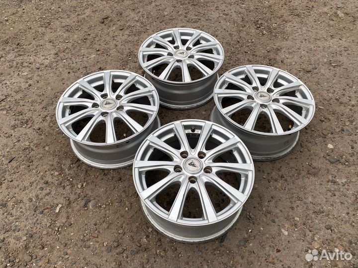 Диски литые R16 5x114,3 на Хендай Киа Тойота