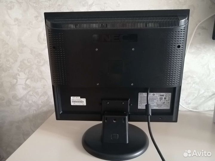 Монитор NEC LCD-190V-BK-1