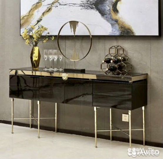 Консоль Versace