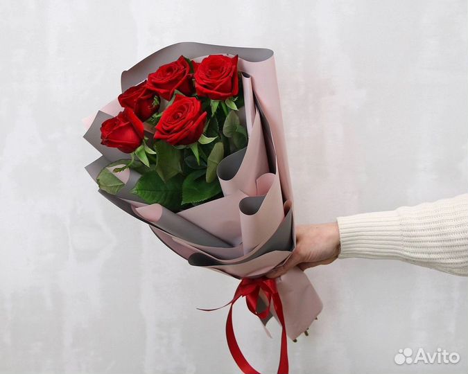 Красные розы букеты