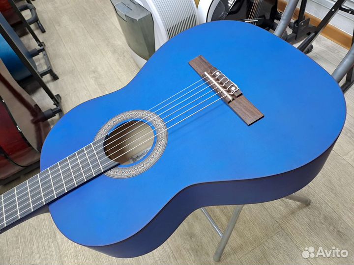 Гитара классическая синяя матовая