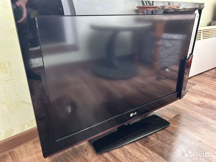 Телевизор LG tv 32 '