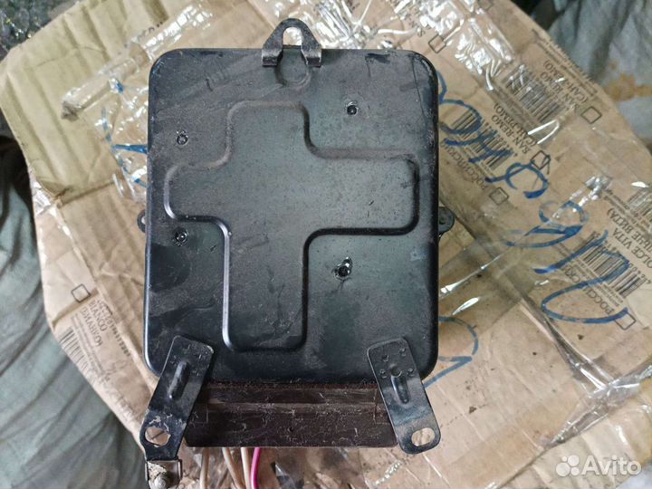 Включающие часы