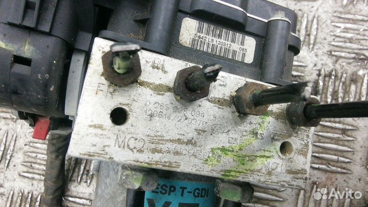 Блок ABS Hyundai Sonata YF 2013 58920-3Q500