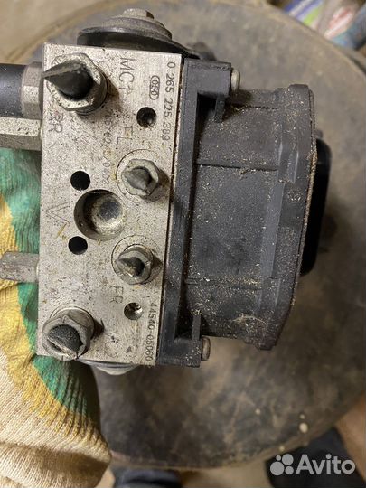 Блок абс toyota avensis