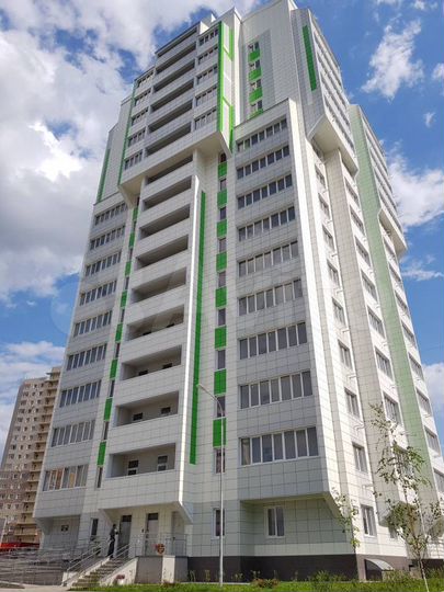 2-к. квартира, 81 м², 4/15 эт.