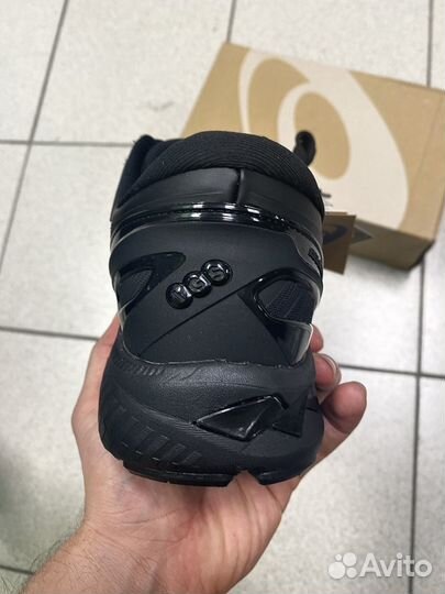 Кроссовки asics gore tex (41-46)