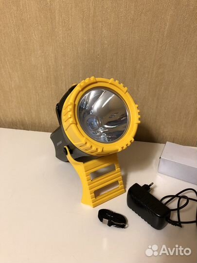 Фонарь светодиодный