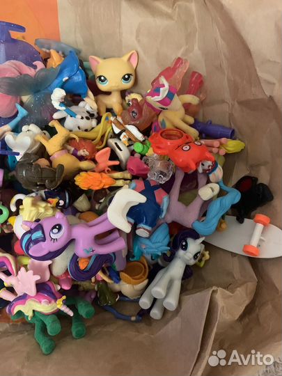 Киндер игрушки пакетом