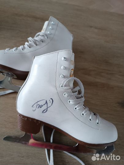 Фигурные коньки Graf Davos Gold 36