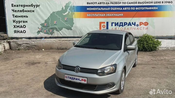 Рулевое колесо Volkswagen Polo Sedan (Mk5) 6R04190