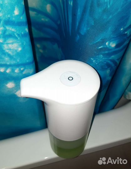 Автоматический дозатор мыла, диспенсер