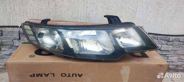 Фара на kia cerato