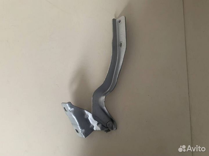 Петля капота правая Nissan Qashqai+2 JJ10 2008-2014