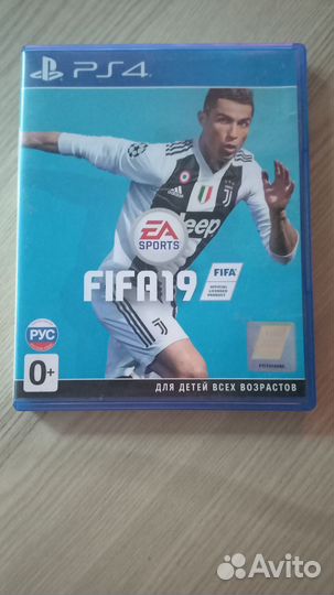 Диск на PS4 FIFA 19
