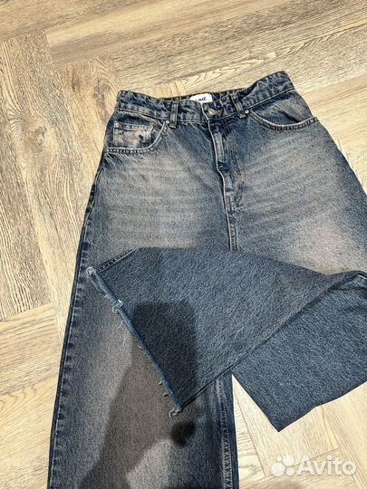 Джинсы lime 36 р-р, с розовым напылением