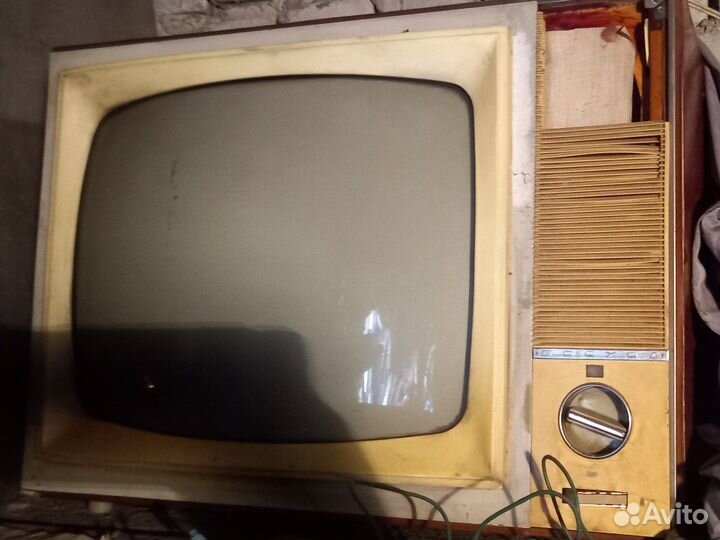 Телевизоры Юность СССР и Восход
