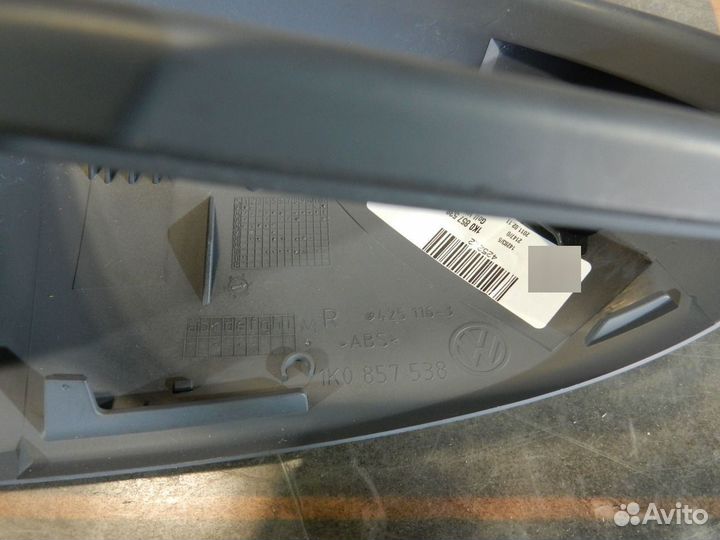 Накладка зеркала правого - Skoda Superb