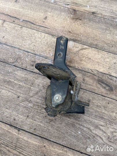 Подушка двигателя Geely Emgrand Ec7 1.5