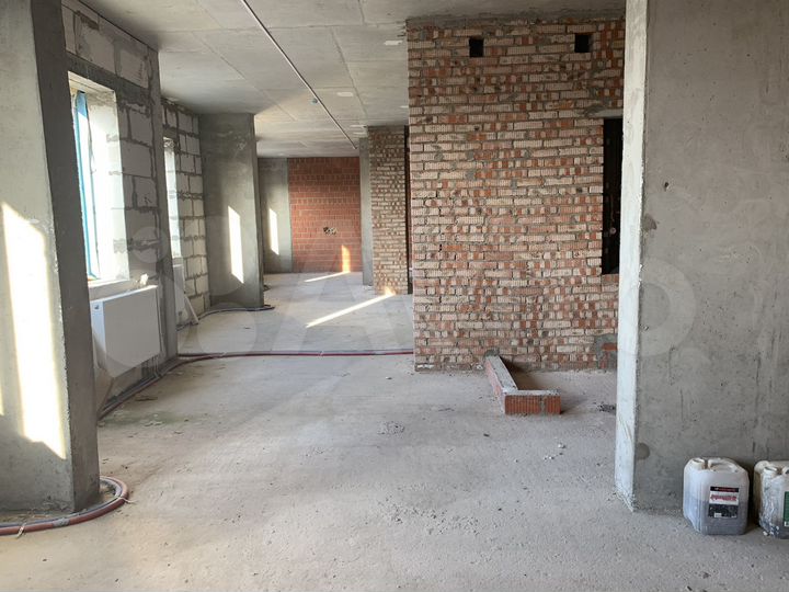 Апартаменты-студия, 86 м², 16/17 эт.