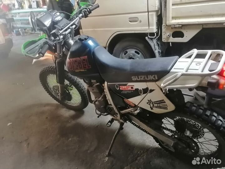 Suzuki Djebel 250xc