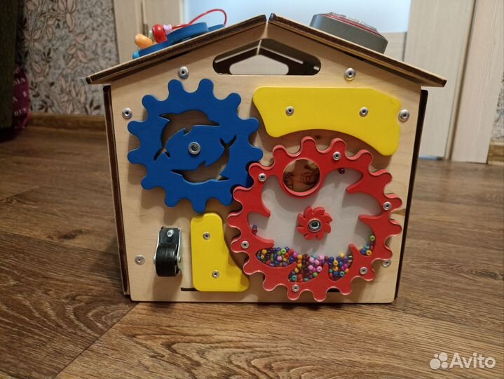 Бизиборд бизидом