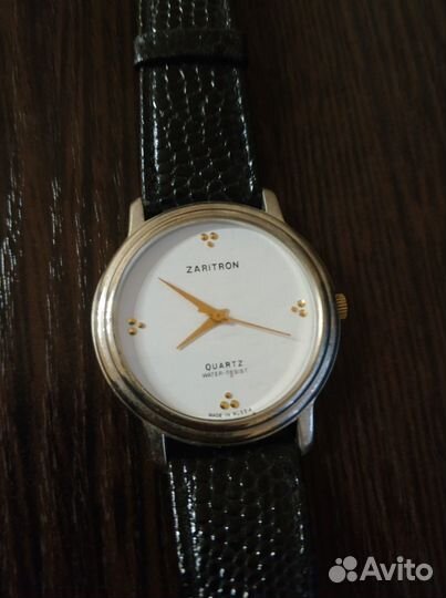 Наручные часы Zaritron Quartz
