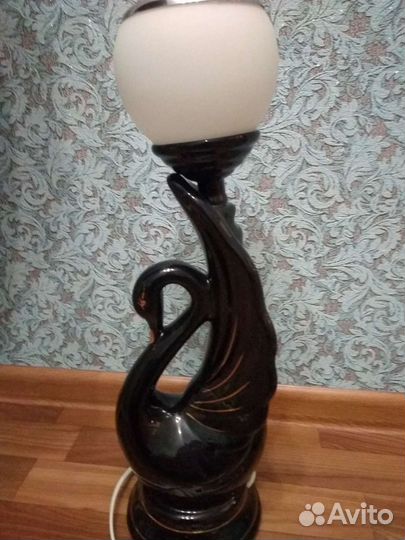 Лампа настольная