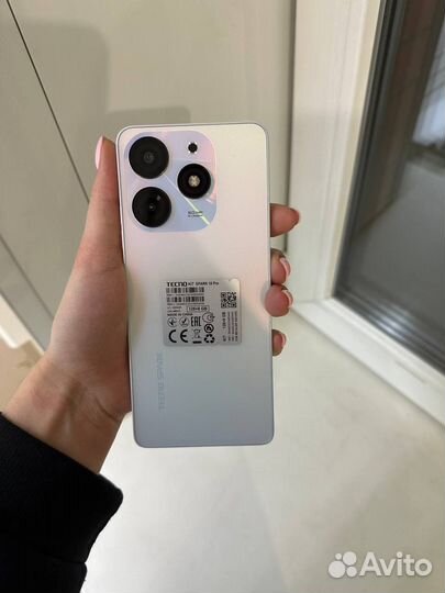 TECNO Spark 10 Pro, 8/128 ГБ