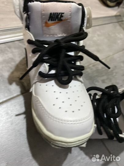 Кроссовки nike
