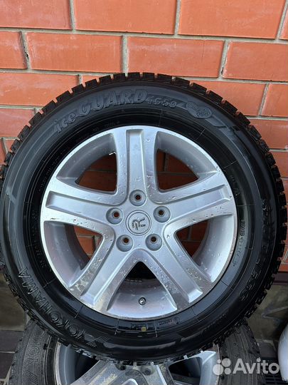 Yokohama Ice Guard IG50 215/65 R16