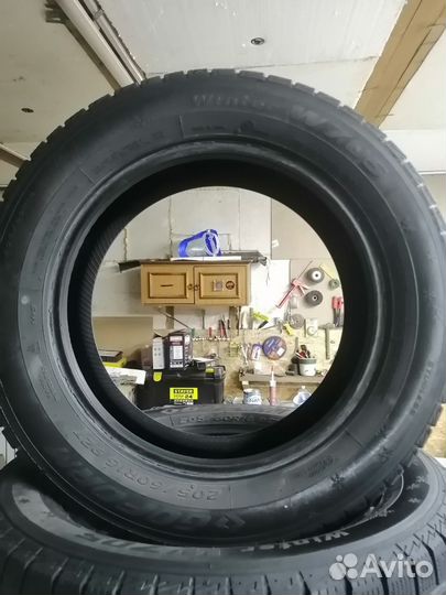 Goform W705 205/60 R16