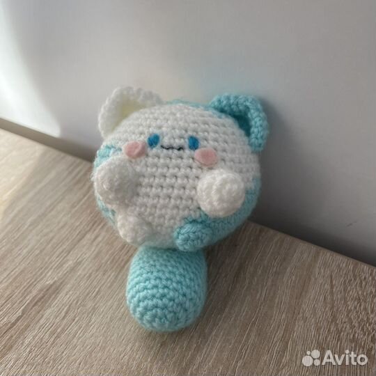 Вязаный котик аниме игрушка
