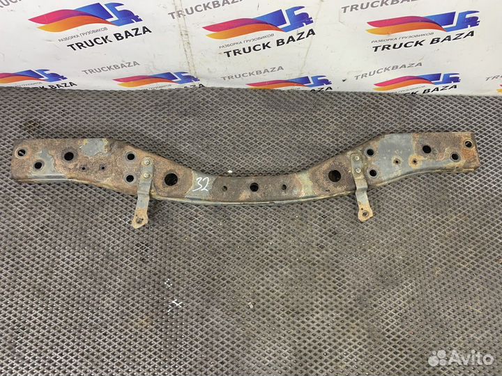 Кронштейн усилителя переднего бампера