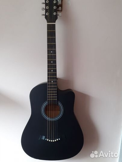 Акустическая гитара