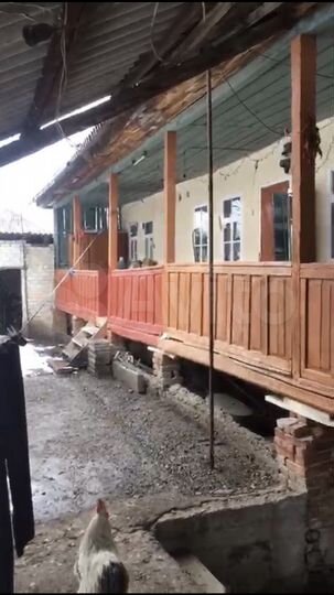 Дом 10 м² на участке 13 сот.