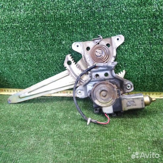 Стеклоподъемник задний левый Toyota Corolla 100