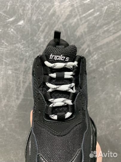 Balenciaga Triple S Black - женские кроссовки