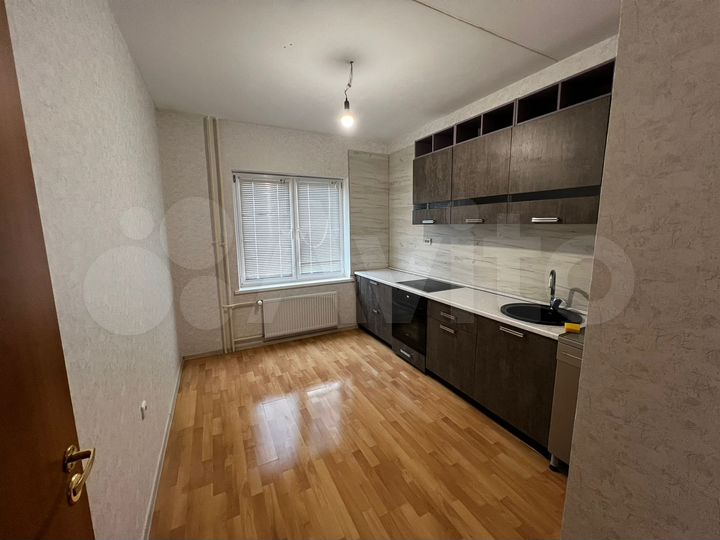 3-к. квартира, 75 м², 2/4 эт.
