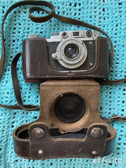 Старый фотоаппарат Зоркий