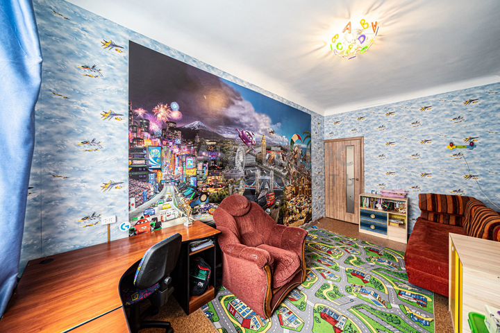 3-к. квартира, 79 м², 4/5 эт.