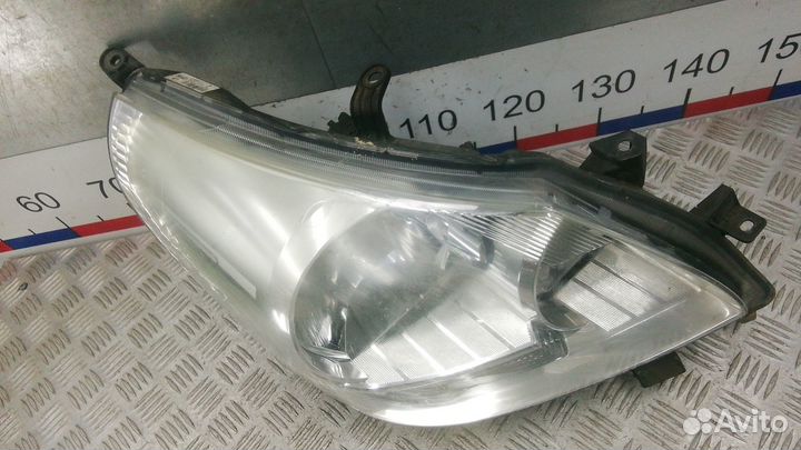 Фара Toyota Verso (2009-2018)