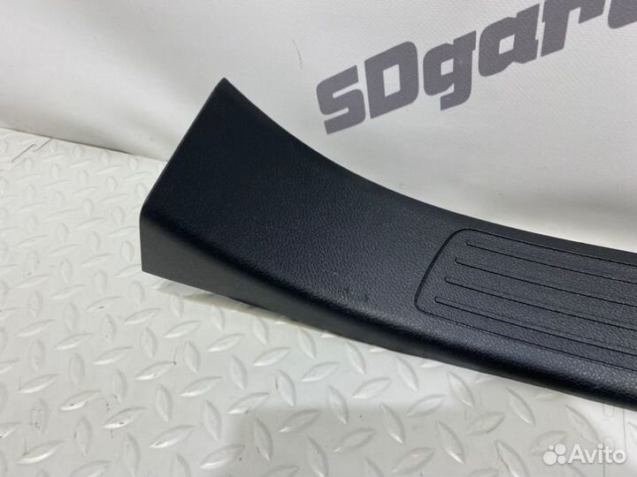 Накладка порога внутренняя задняя левая Mercedes