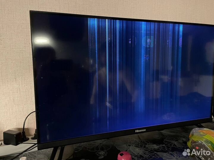Телевизор SMART tv с вайфаем бу Hisense 32