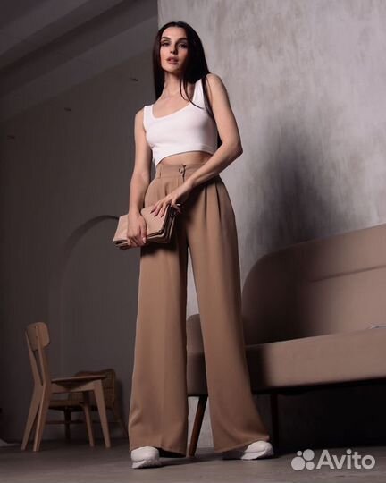 Педагог по дефиле, фотопозингу. Модель