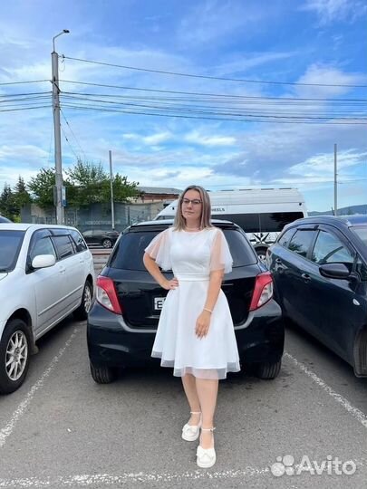 Платье белое