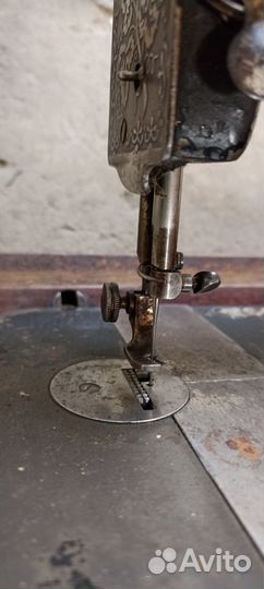 Швейная машина Singer