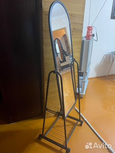 Зеркало напольное