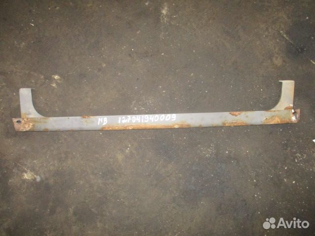 Кронштейн центральной части бампера Mercedes-Benz