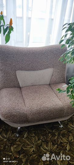 Диван и кресло бу